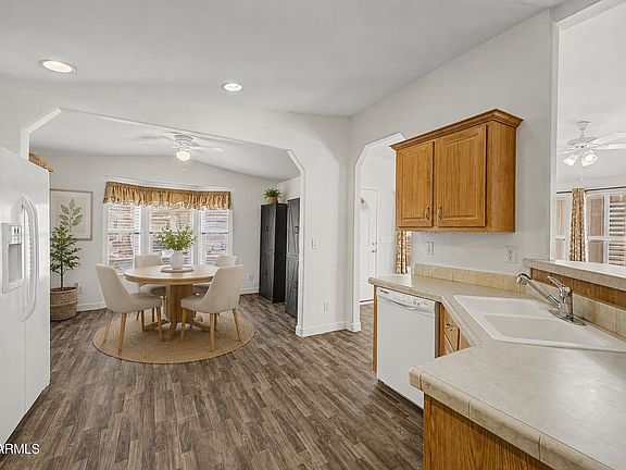 4th image of 2929 E MAIN Street #429