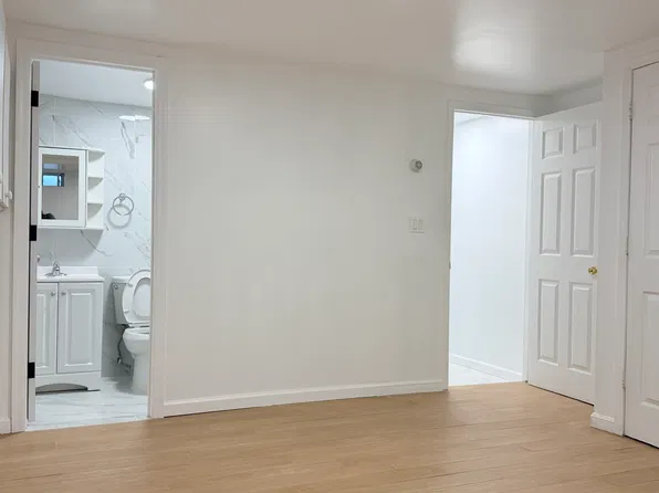 (undisclosed Address), Whitestone, NY 11357