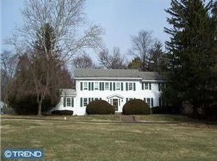 904 Edgewood Rd, Yardley, PA 19067