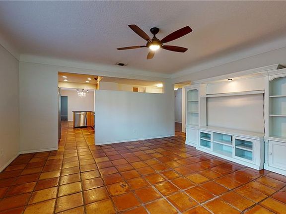 5th image of 511 Villa Grande Ave S