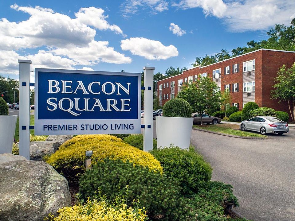 Beacon Square offers spacious studio apartment homes in a prime Chicopee location