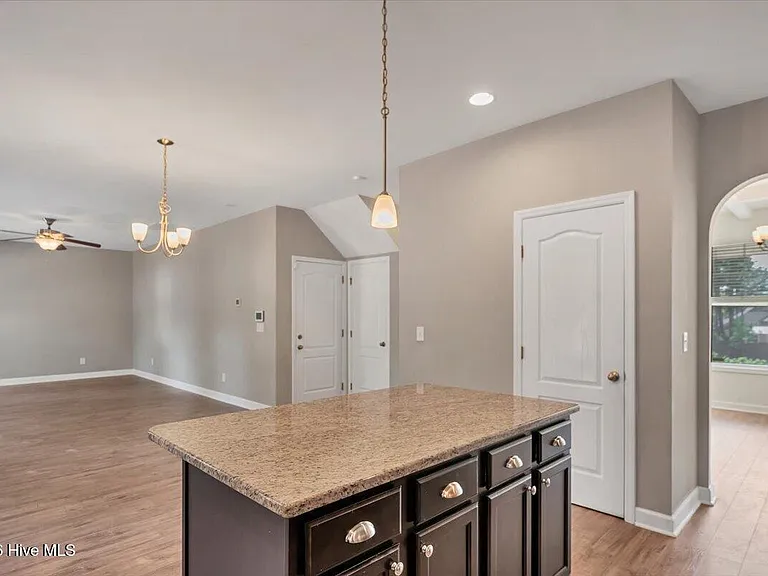 3015 Dana Ln — Photo 40