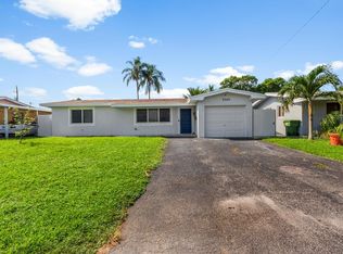 8580 NW 11th Ct, Hollywood, FL 33024