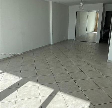 3rd image of 6770 Indian Creek Dr APT 11H