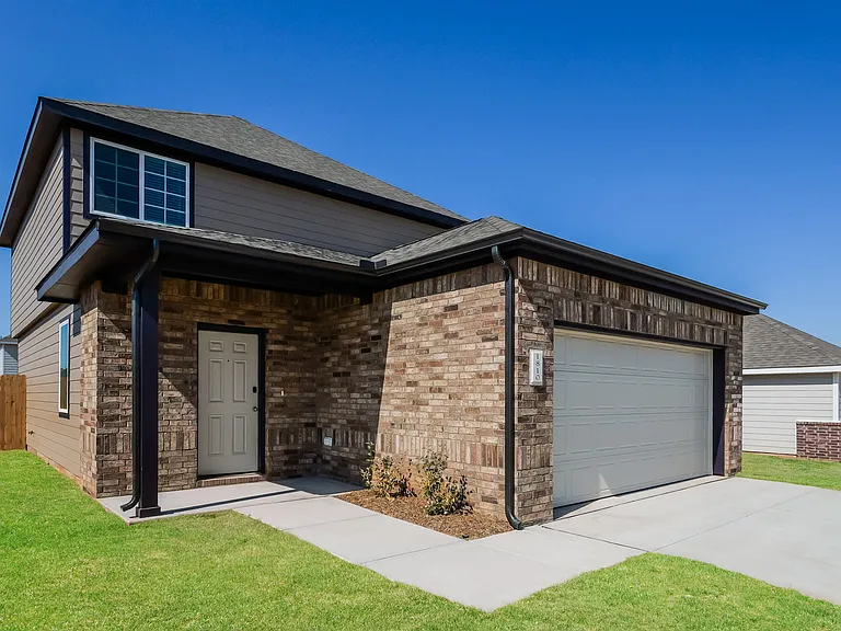 1810 Dogwood Dr — Photo 3