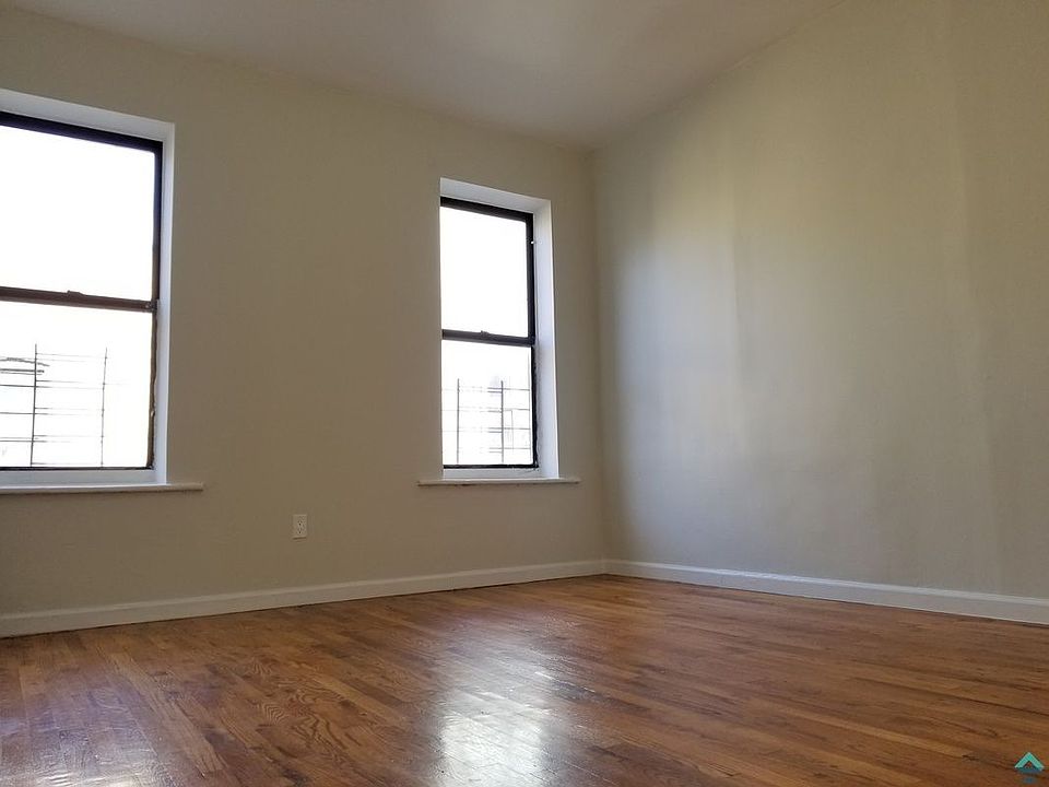 2nd image of 1226 Lincoln Pl APT A2