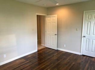 207 Circle Dr, Mount Airy, NC 27030