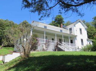 740 Canal St, Scottsville, VA 24590