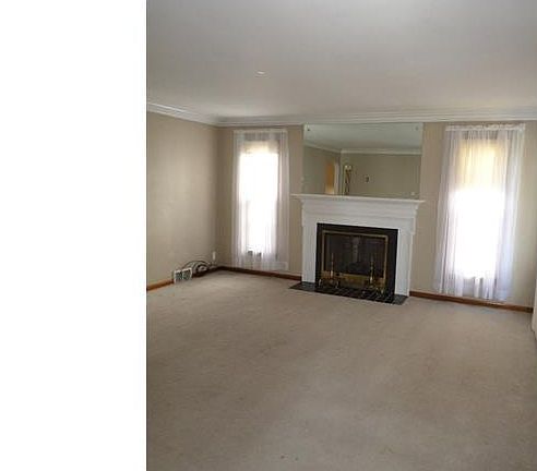 5th image of 21171 Lake Shore Blvd