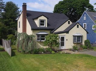 8 Euclid Ave, Marblehead, MA 01945