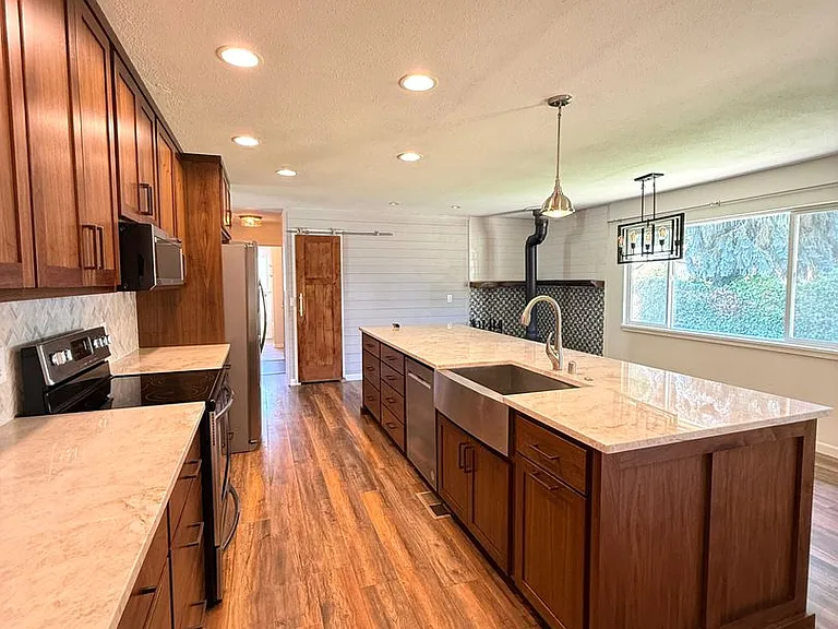 112 Hickory Dr — Photo 6