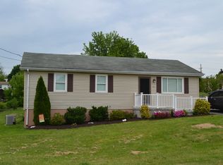 335 Lariat Dr, Kearneysville, WV 25430