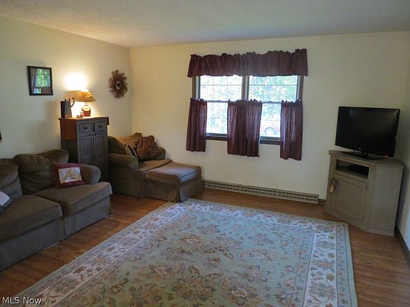 5th image of 695 Kenmar Dr