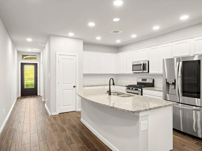 104 Winged Elm Ct — Photo 9