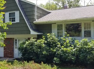 390 Naughright Rd, Long Valley, NJ 07853