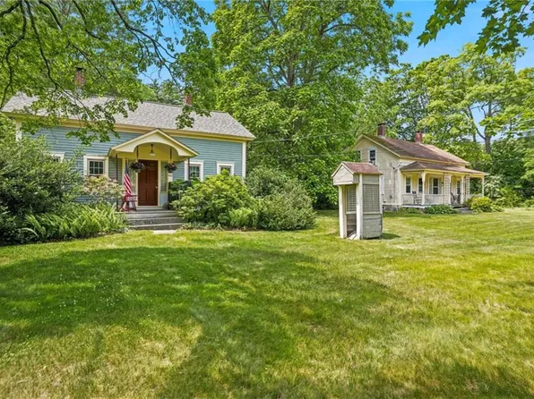 364 Abbott Run Valley Rd, Cumberland, RI 02864