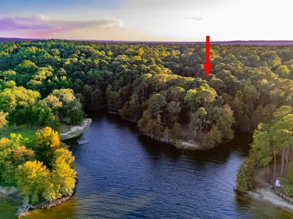 477 Lakeshore Dr, Hemphill, TX 75948