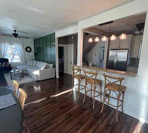 3rd image of 3910 Forest Ave APT 2