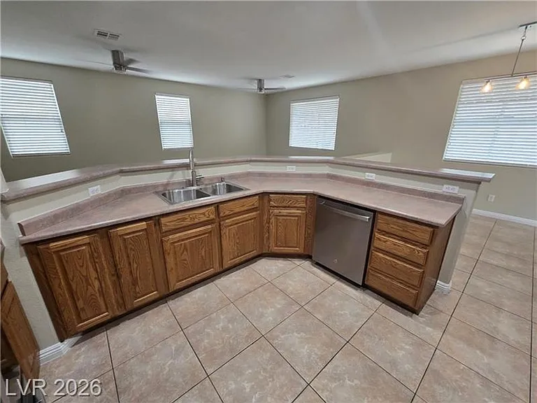2204 Van Patten Pl — Photo 32