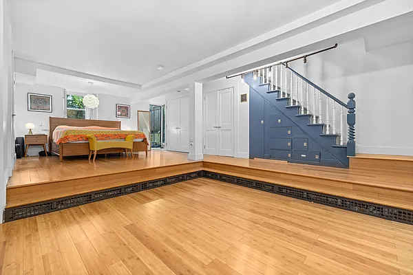 Rented by Douglas Elliman | media 7