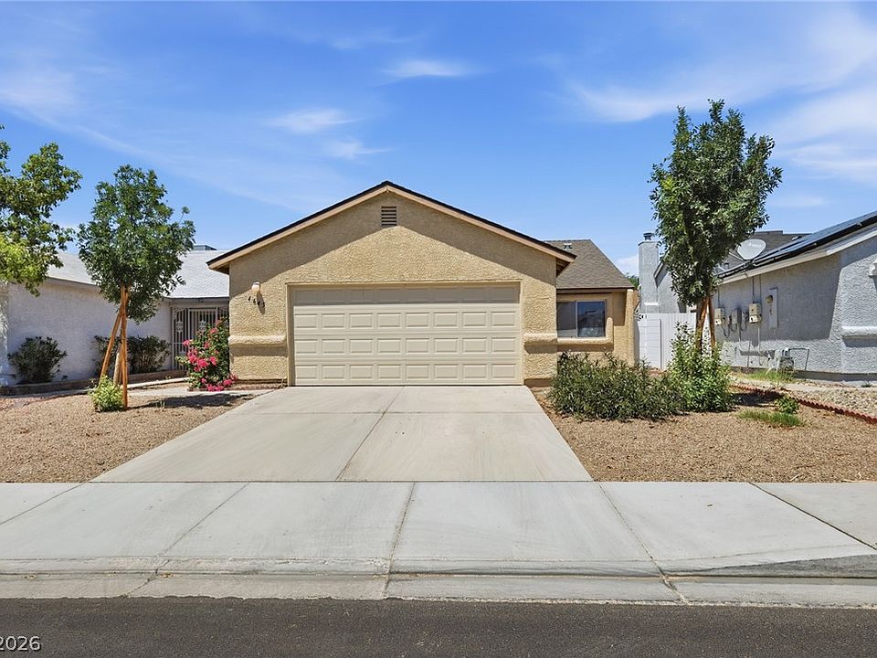 1st image of 4645 Four Leaf Clover Dr