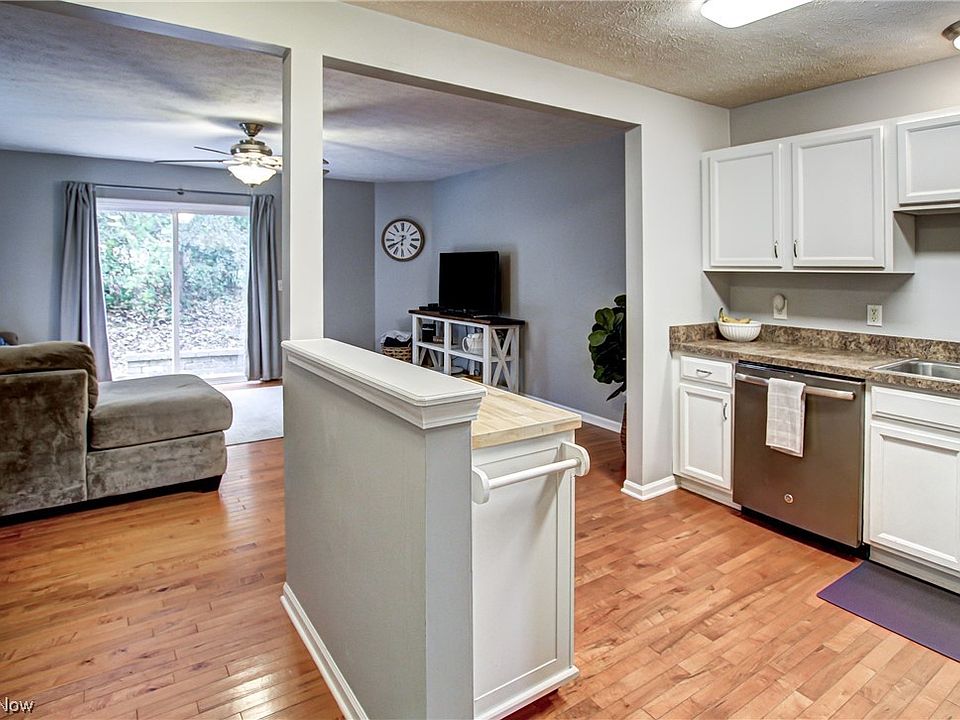 585 Birch Hill Dr Medina OH Zillow