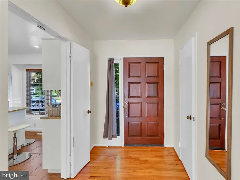 31 Valerian Ct — Photo 4