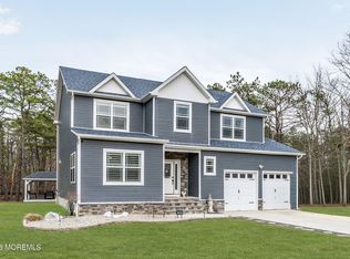 555 Egenolf Avenue, Bayville, NJ 08721