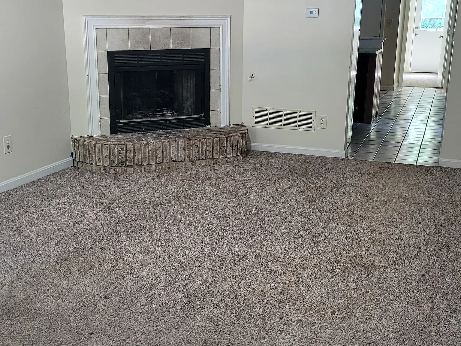 3 bed, 1.5 bath, 1150 sqft, $1,150 — Photo 1