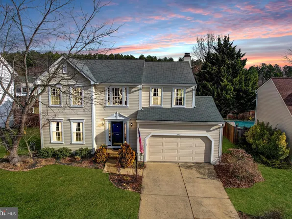 8947 Dennis Ct, Bristow, VA 20136