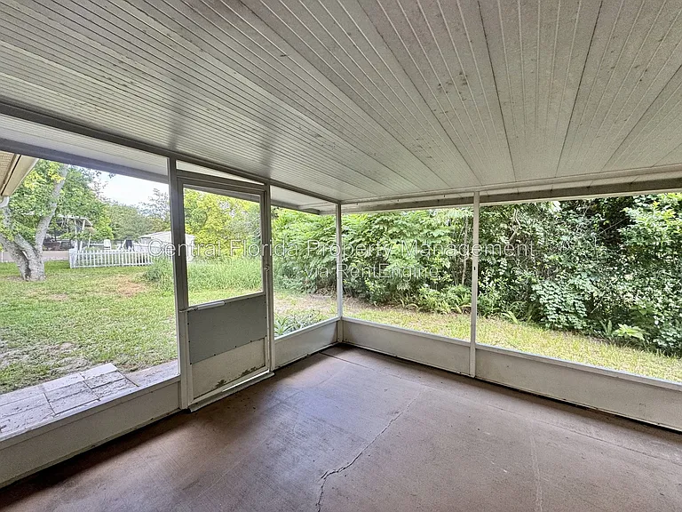 658 Elwood St — Photo 25