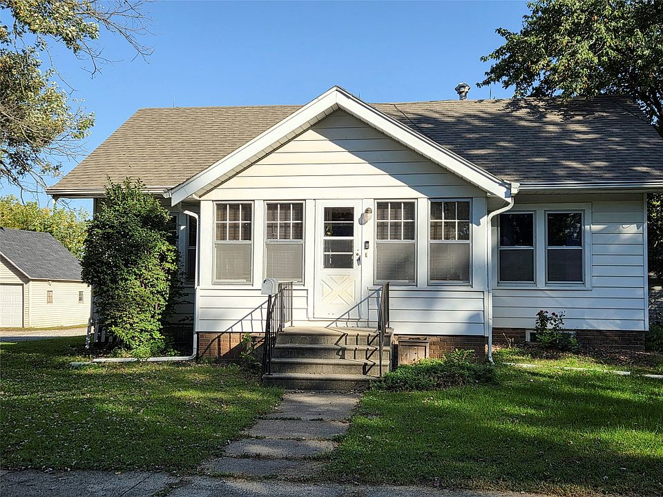 1st image of 806 W 3rd Ave