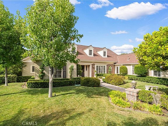 2nd image of 11 Devonwood Dr