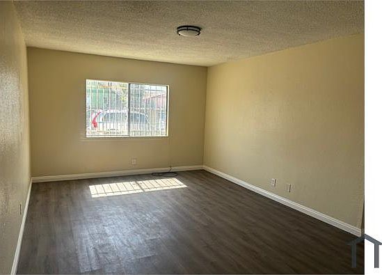 3rd image of 1263 W 96th St APT 1