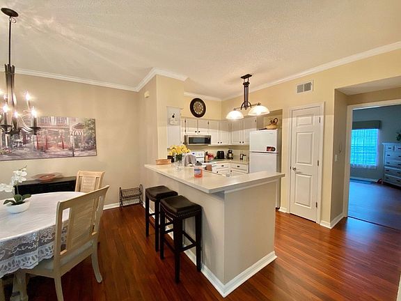 5th image of 10000 SW 52nd Ave APT V132