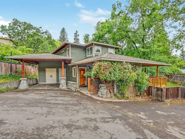 545 Holly St, Ashland, OR 97520