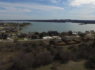 42 2nd St, Runaway Bay, TX 76426
