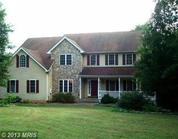 1st image of 7914 S Woods Dr