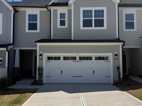 2472 Englemann Dr #373, New Hill, NC 27562