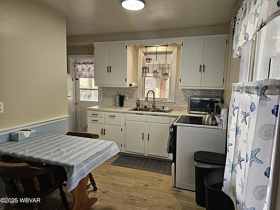 3rd image of 45 Charlotte St