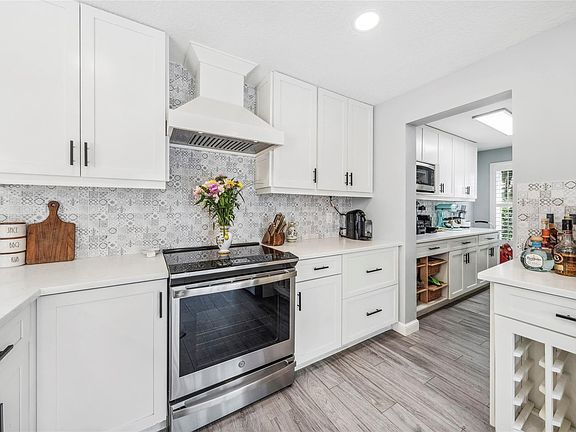 5th image of 14200 Somerset Place