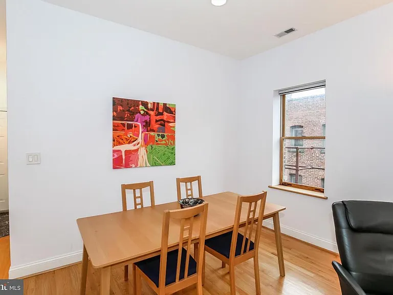 1427 Chapin St NW #301 — Photo 5