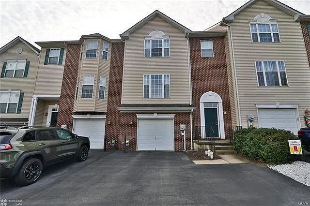 5170 Spring Ridge Dr E — Photo 1