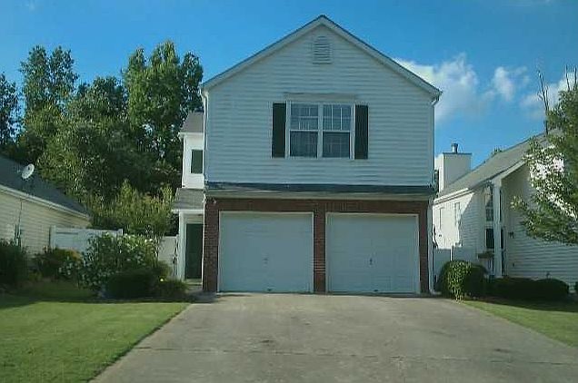 1st image of 305 Paxton Ct