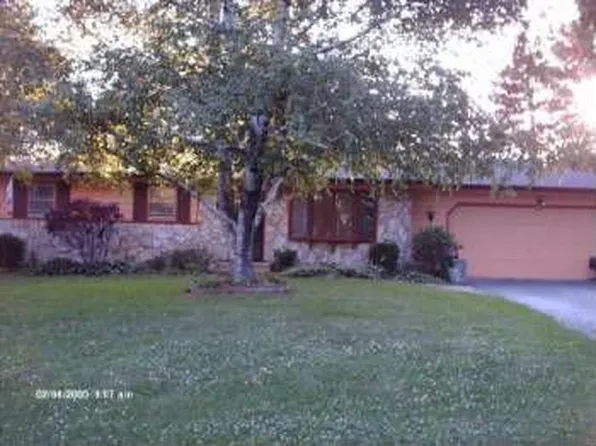 5545 Millry Dr, Rockford, IL 61109