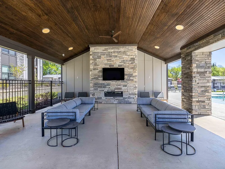 Evolve at Parkway Apartment Homes — Photo 19