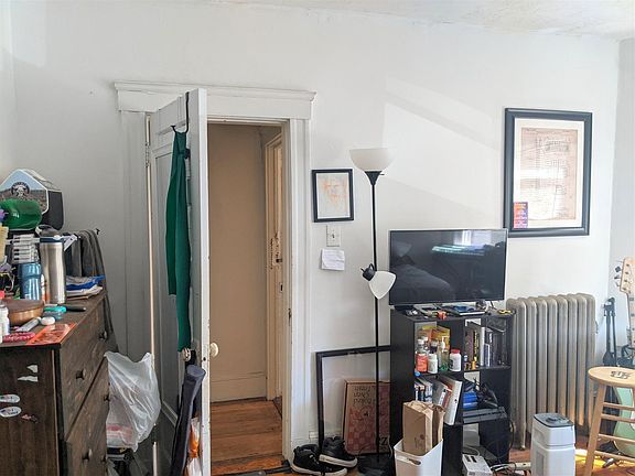 5th image of 62 Linden Ave