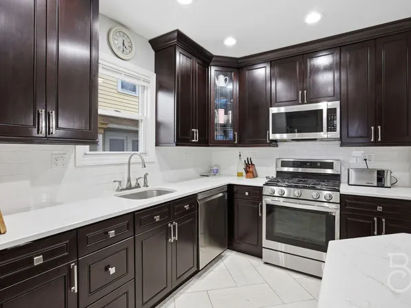 38-22 Clearview Expressway image 9 of 24