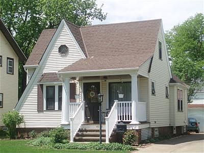 3rd image of 4398 W 171st St