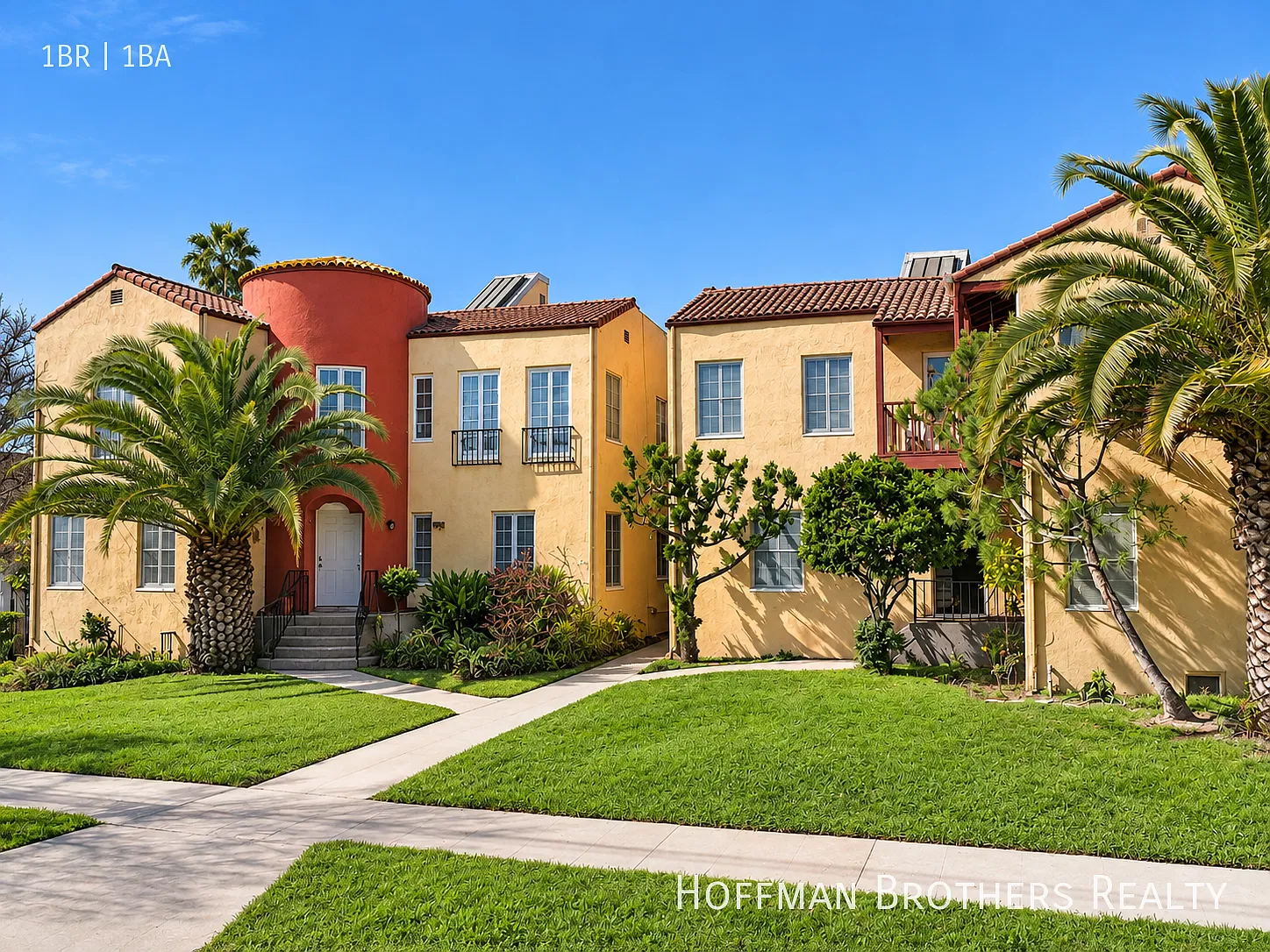 Spacious East Hollywood 1-Bedroom with Hardwood Floors & Optional Garage Parking!! — Photo 3